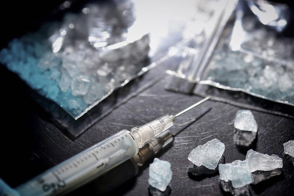 crystal meth,drogen,drogenspritze