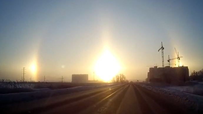 3 sonnen im Himmel Tscheljabinsk