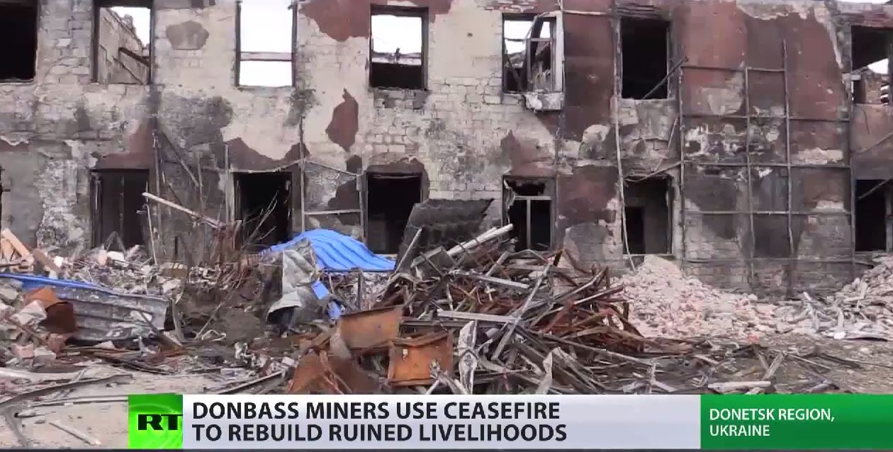 Ruinen Trümmer in Donbass Ostukraine
