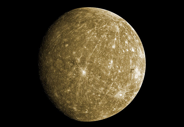 Die Oberfläche des Merkur ist deutlich dunkler als die des Mondes 