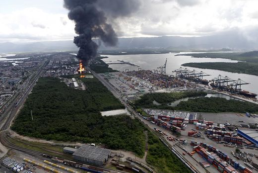 Großbrand Santos Brasilien April 2015