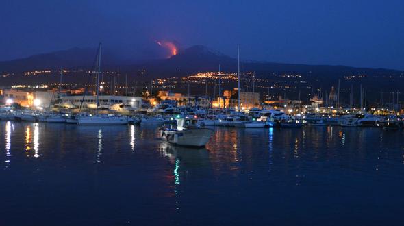 Vulkanausbruch Ätma Mai 2015