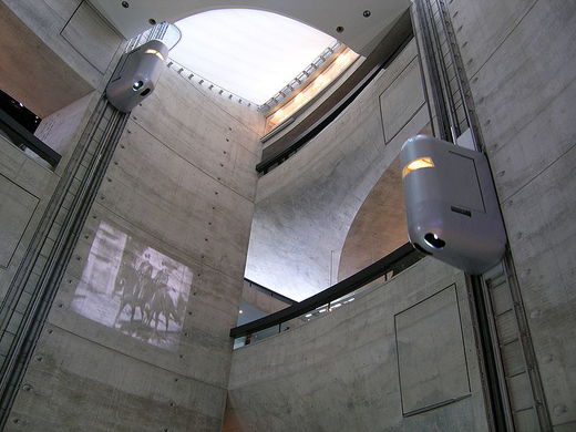 Stuttgart - Mercedes-Benz Museum - Lifts Aufzug