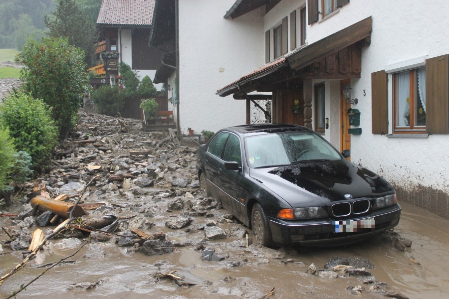 Starkregen hat in Oberstdorf eine Schlammlawine ausgelöst. Juni 2015