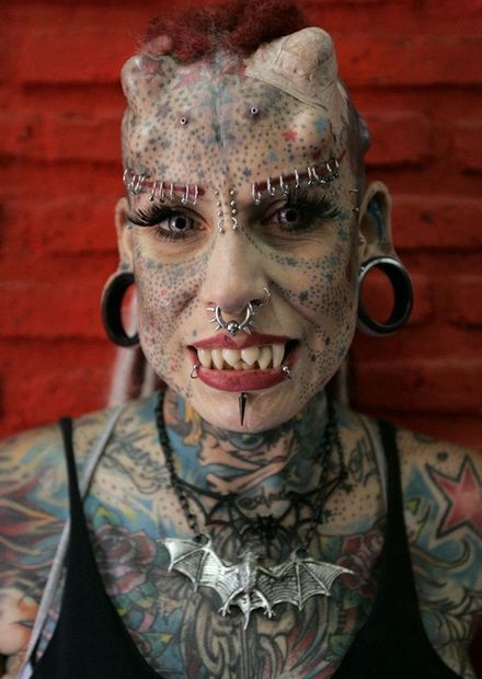 weird tatoos,tätowierungen