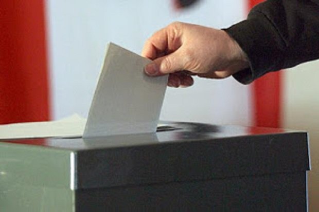 Einwurf Stimmzettel Wahlen Volksabstimmungen