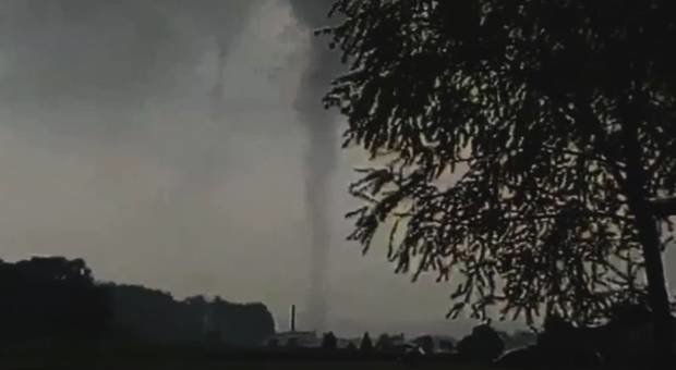 Video-Screenshot vom Tornado bei Gmünd Mai 2016