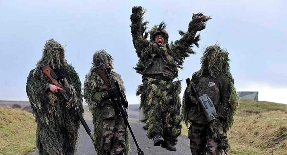 NATO-Soldaten Osteuropa,NATO Soldaten Tarnung Tarnkleidung,NATO Militär Aggression