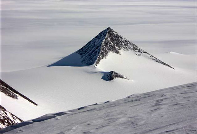 angebliche Pyramide Antarktis