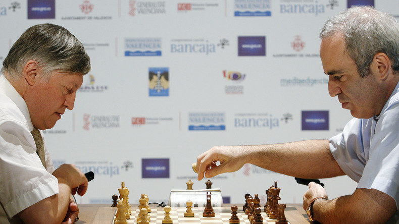 Kasparow bei Schachturnier