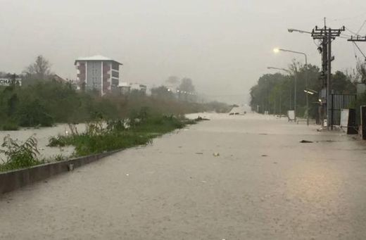 Starke Überschwemmungen in Bangkok und Pattaya 