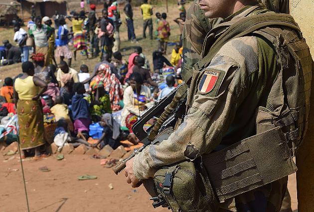 französischer soldat zentralafrika, flüchtlinge