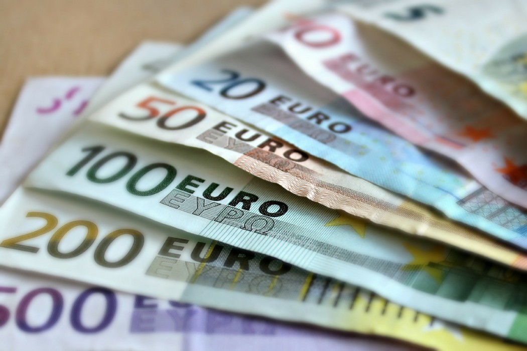 bargeld,banknote,euro,geld