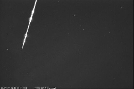 Japan Fireball Meteor 17MAY2015