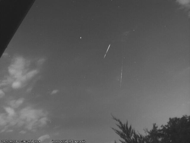 Osaka, Japan Twin Meteors 03JUN2015 - 21:34:23 JST