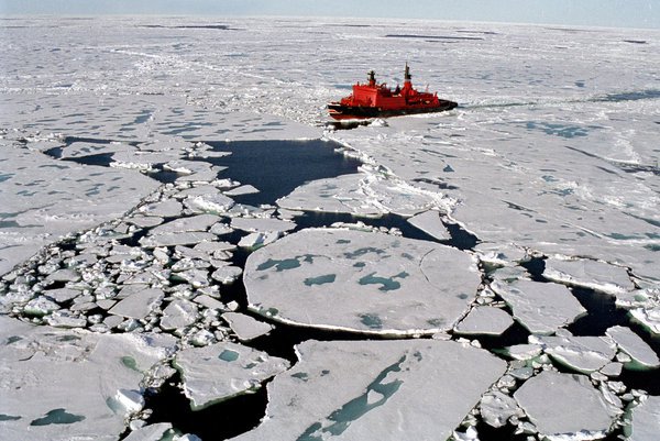 Eisbrecher Arktis