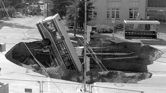Krater Erdfall Busunglück München Trudering September 1994