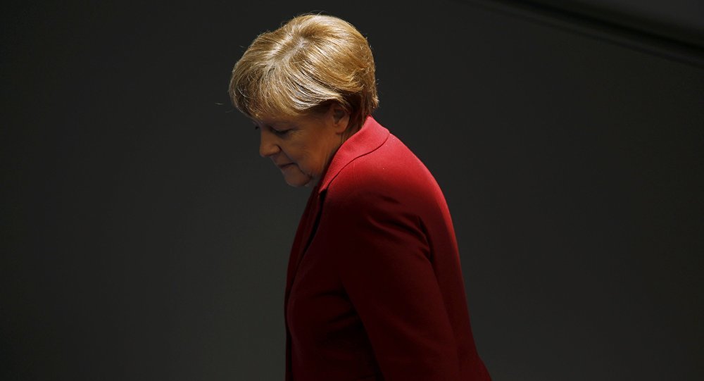 Kanzlerin Merkel bedrückt