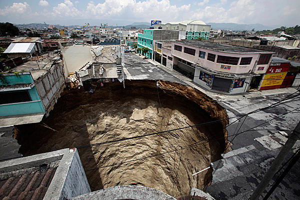 sinkhole Guatemala City