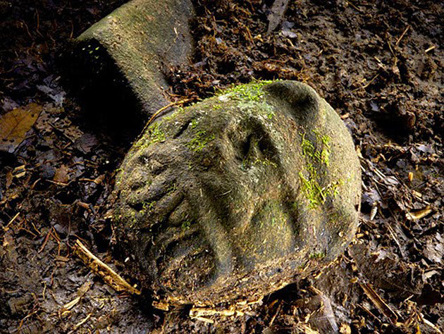 Klicken um zu vergrößern Steinskulptur Wer-Jaguar