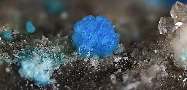 blaue Kristalle