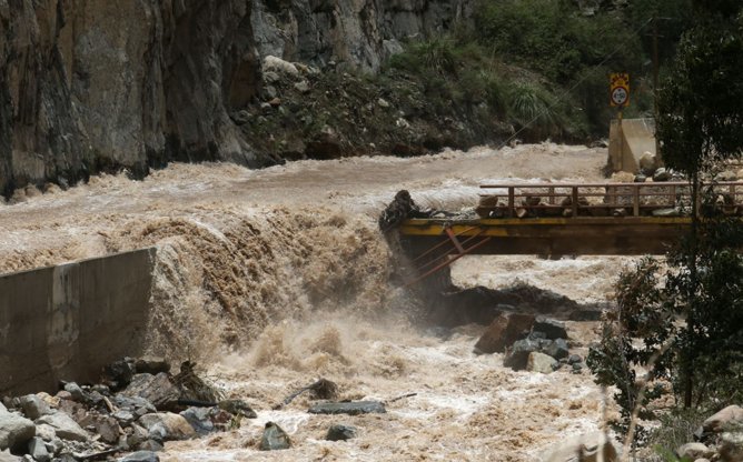 überschwemmung peru