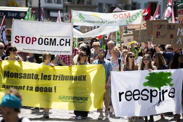 Demonstrationen Proteste gegen Monsanto und Syngenta in der SChweiz
