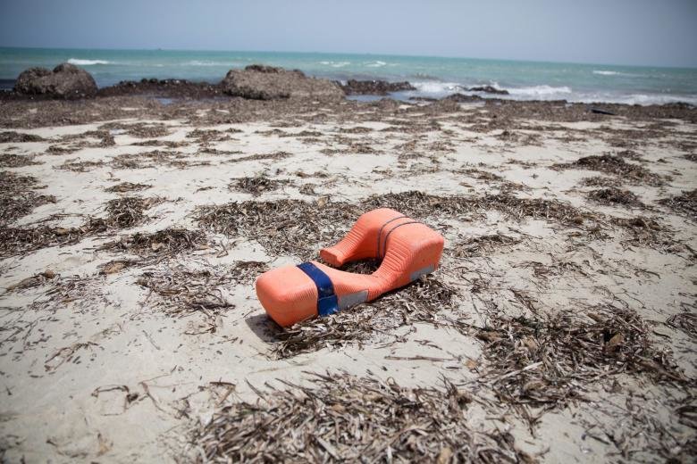 Flüchtlingsboot, Rettungsboot