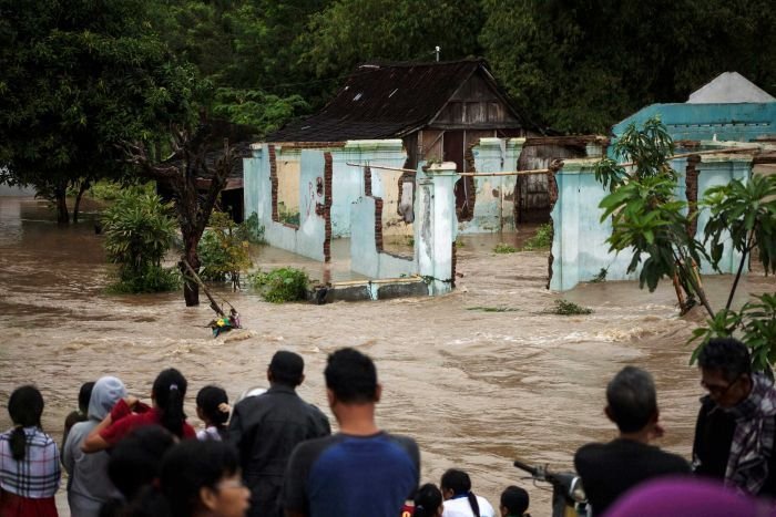 überschwemmung indonesien