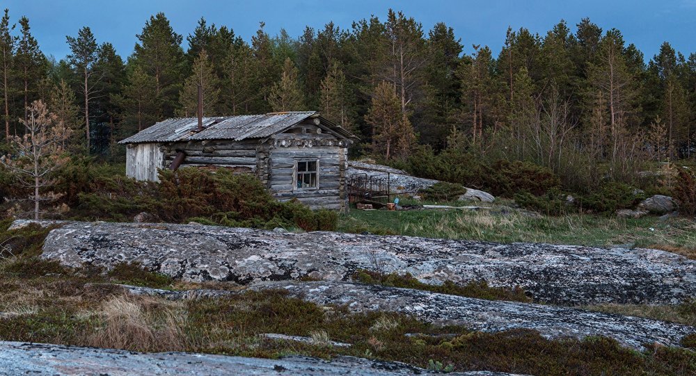 Karelien,Hütte im Wald