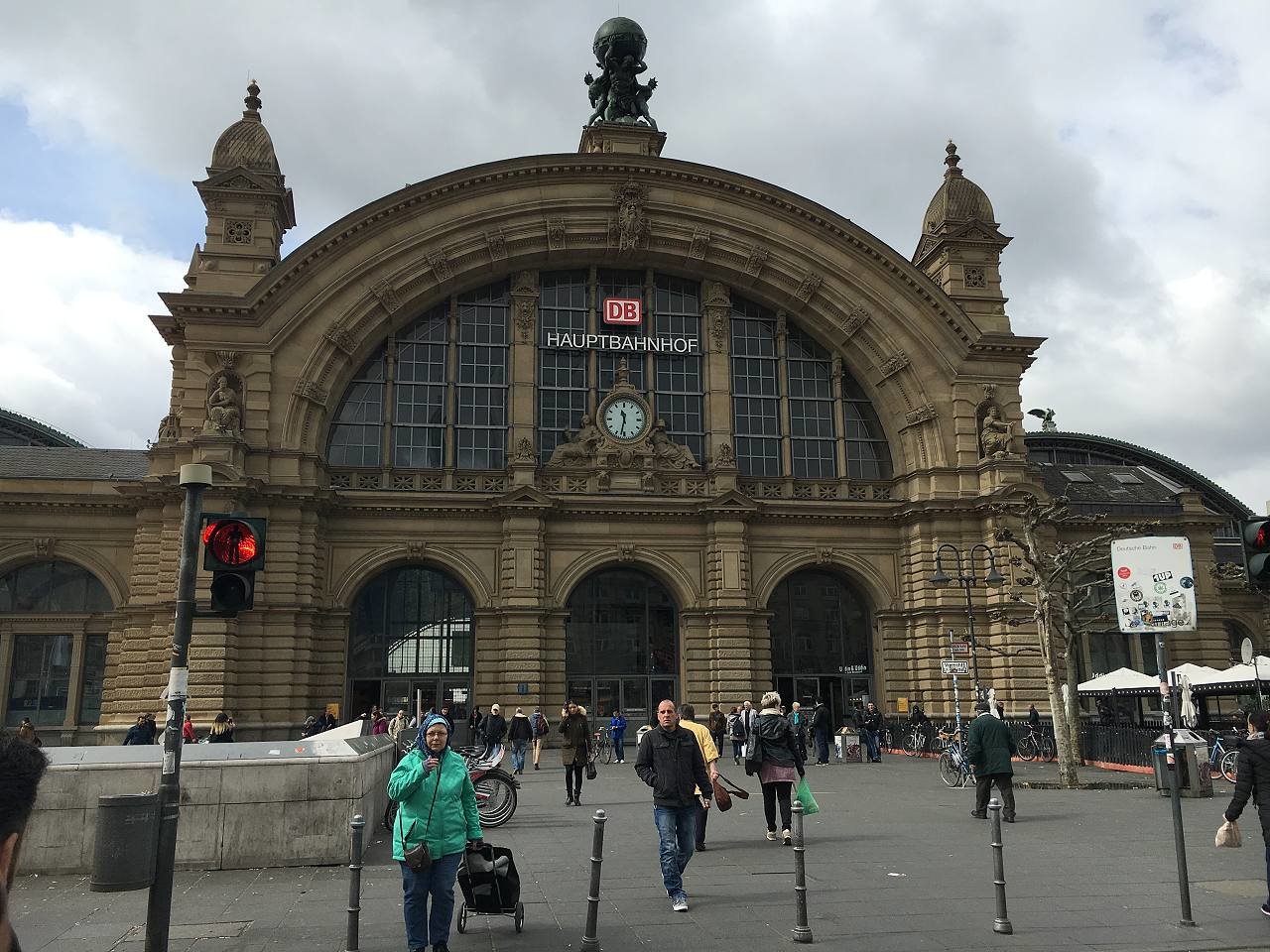 frankfurt hauptbahnhof