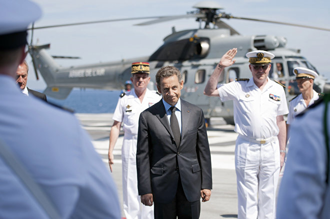 Nicolas Sarkozy auf dem Flugzeugträger Charles de Gaulle  2011