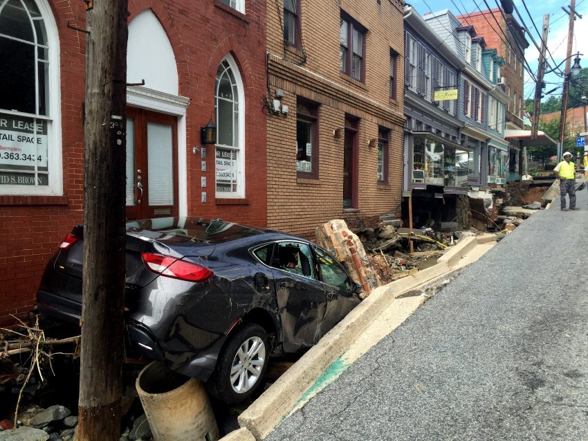 Main Street in Ellicott City nach der Flut