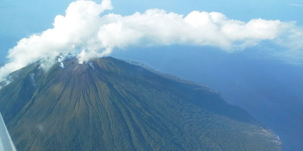 Vulkan Gamalama in Indonesien