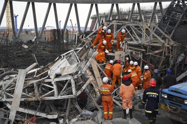 Unglücksort Baustelle China,Rettungskräfte Baustellenunglück China