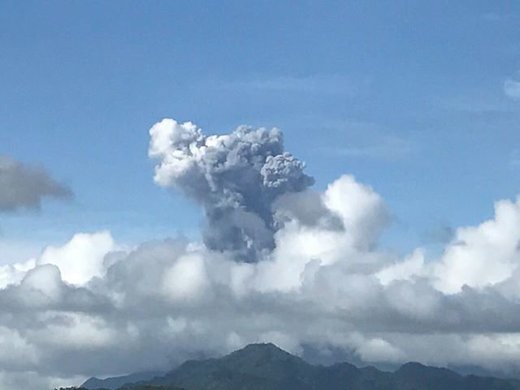 Bulusan volcano eruption