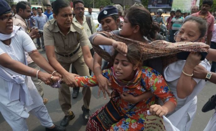 Gewalt gegen Frauen Indien