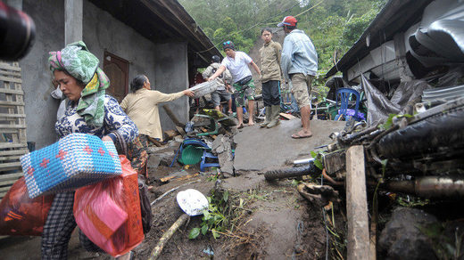 Indonesien kämpft gegen eine starke Überschwemmung in zentralen Teilen des Landes 
