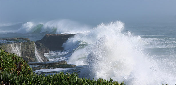 Klicken um zu vergrößern Sturmwellen Santa Cruz Kalifornien El Nino