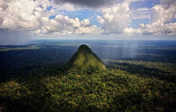 das unkontaktierte Amazonas-Grenzland