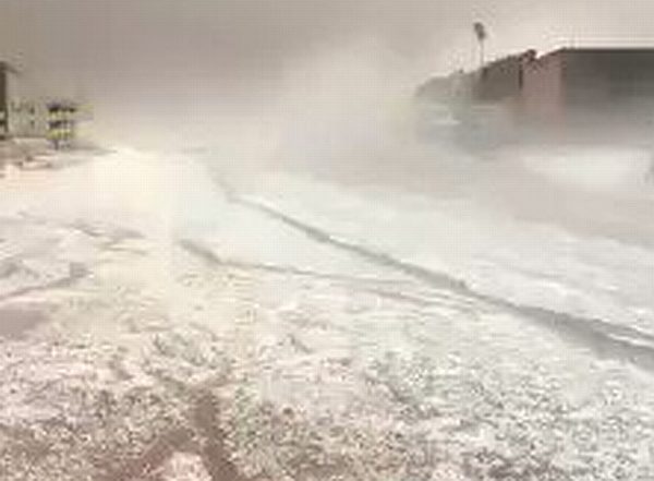 heftige Gewitter mit Hagelschlag in Saudi-Arabien März 2017