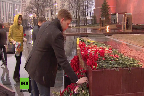 Gedenken Terror-Opfer St.Petersburg
