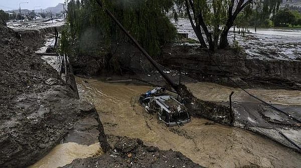 Tausende Menschen müssen wegen starker Regenfälle in Argentinien ihr Haus verlassen. April 2017