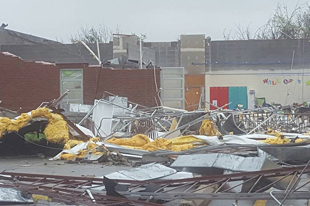 Im Städtchen Goodman in Missouri zerstört ein Tornado mehrere Gebäude, wie zum Beispiel diese Grundschule.