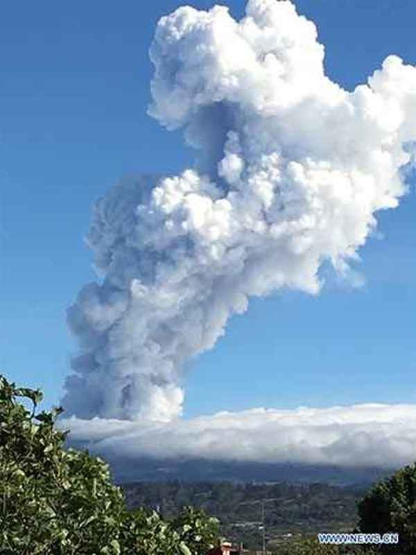 Poas volcano eruption