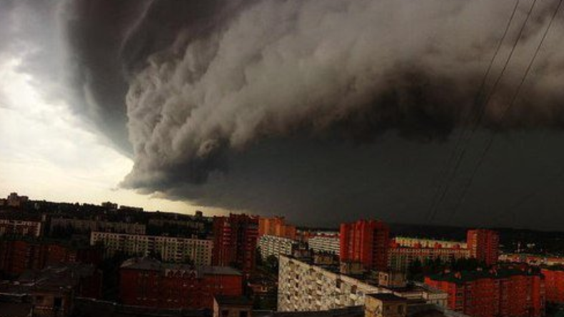 Beispielloser Hurrikan in Moskau – Zahl der Opfer steigt auf 16 (Mai 2017)
