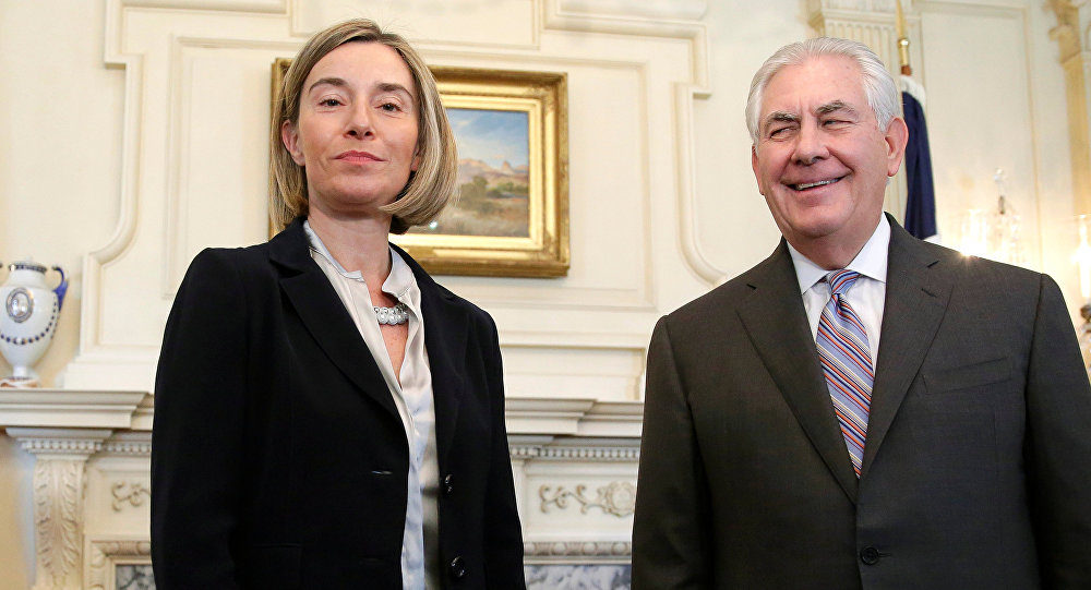 Federica Mogherini mit Rex Tillerson