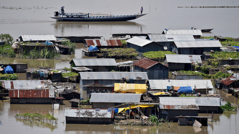 Überschwemmungen in Indien - zwei Millionen Menschen betroffen