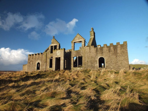 Ruinen Windhouse Yell Schottland
