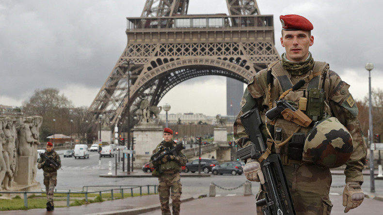 Militär in Paris